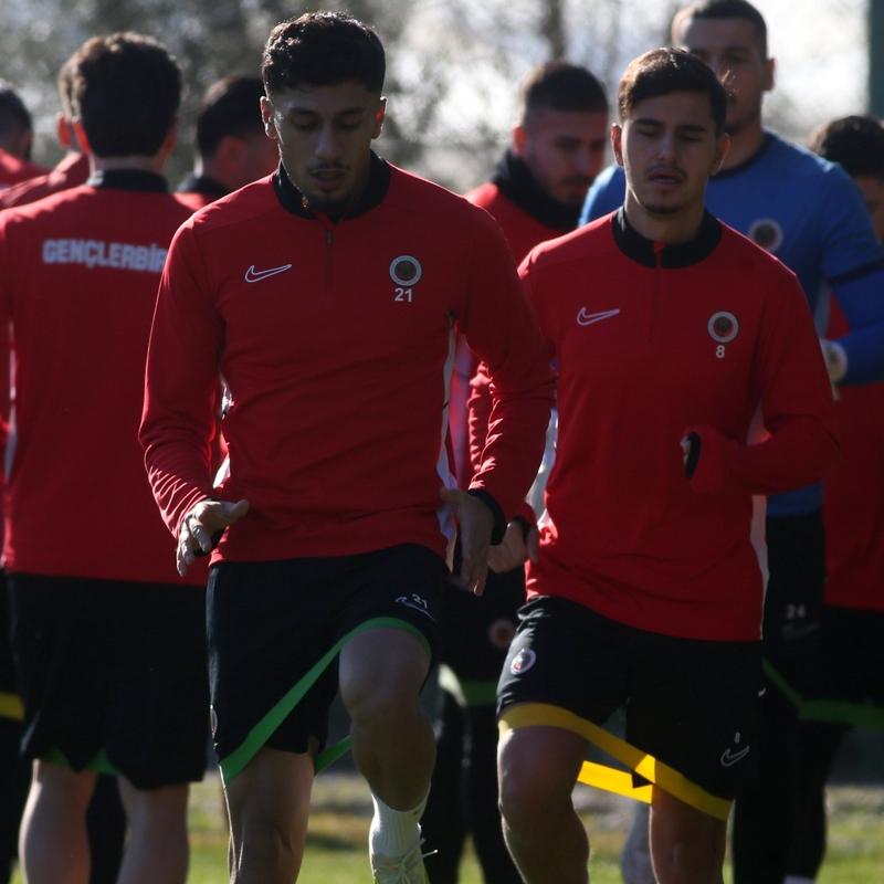 Gen�lerbirli�i, sezonun ikinci yar�s�n�n mesaisine Antalya'da ba�lad�