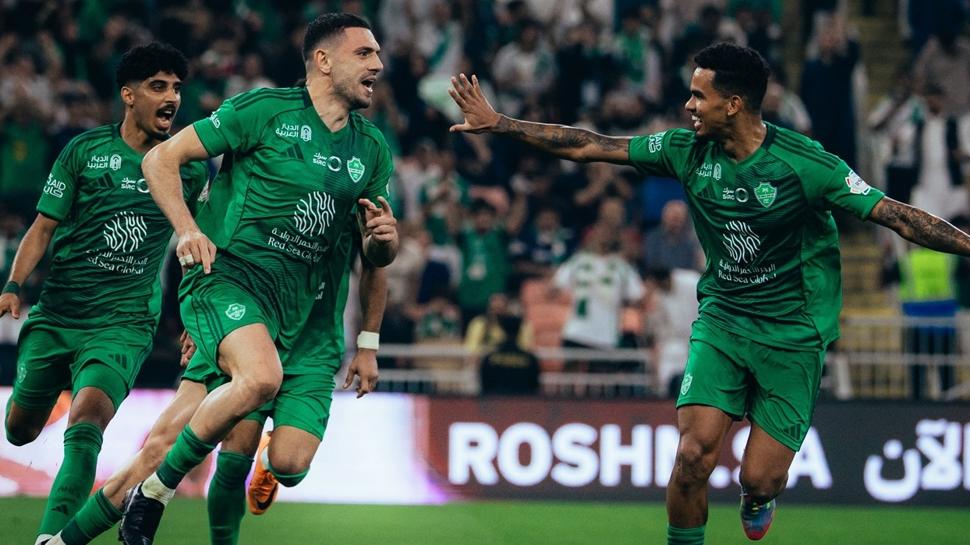 Merih Demiral, Cristiano Ronaldo'yu üzdü