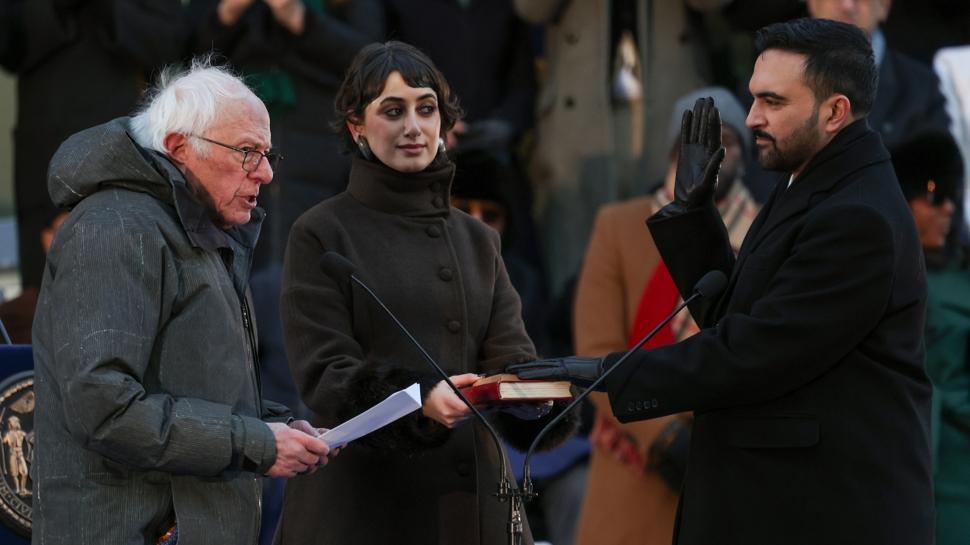 New York'a Müslüman belediye başkanı... Mamdani resmen göreve başladı