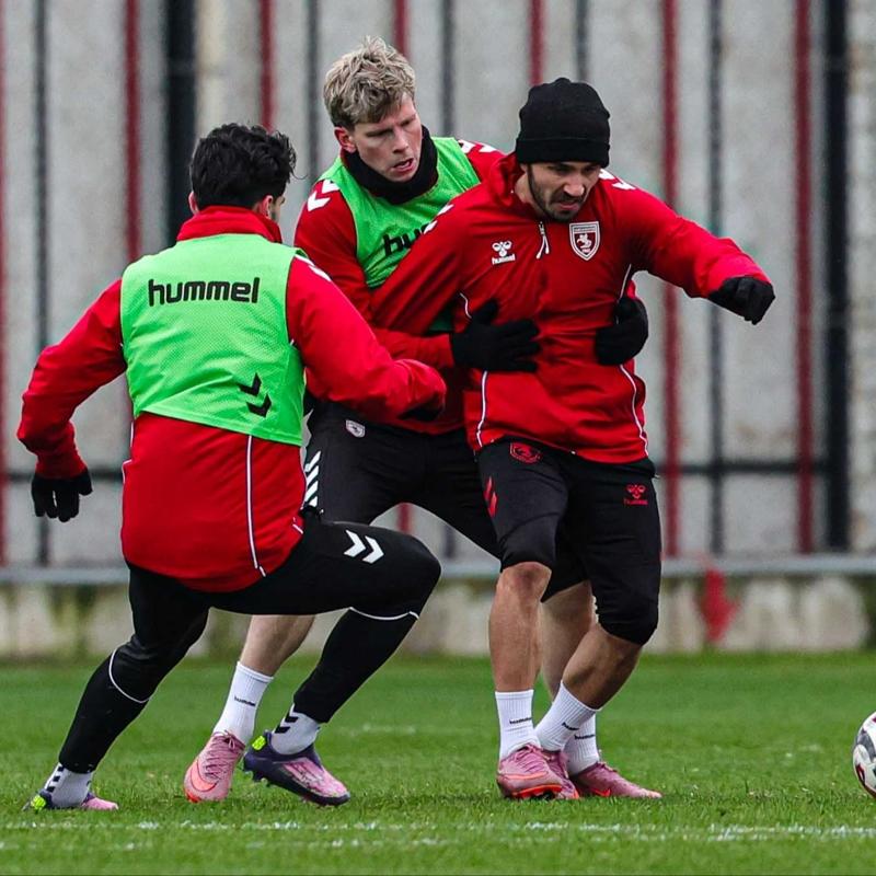 Samsunspor'da Fenerbah�e ma�� mesaisi s�rd�