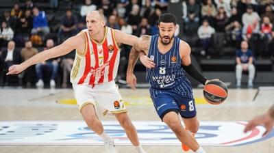 Anadolu Efes, K�z�ly�ld�z kar��s�nda farkl� kay�p