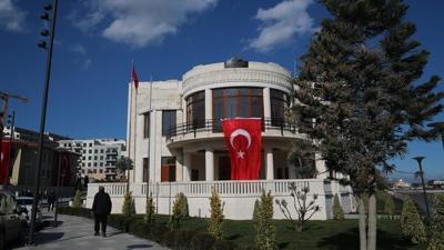 Hatay'�n sembol� tarihi meclis binas� yeniden aya�a kald�r�ld�