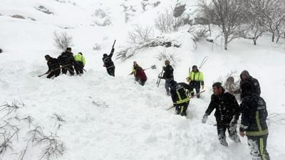 Mahallede ��� facias�! Sa� ��kt� kurtulamad�