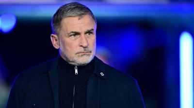 Stefan Kuntz, Hamburg'daki g�revinden ayr�ld�