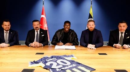 Anthony Musaba'dan ilk s�zler! �R�yan�n ger�e�e d�n��mesi�