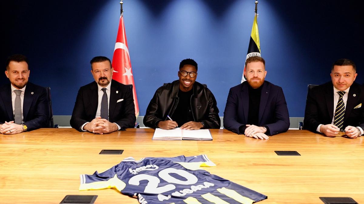 anthony musaba fenerbah�e transfer foto�raflar� resimleri