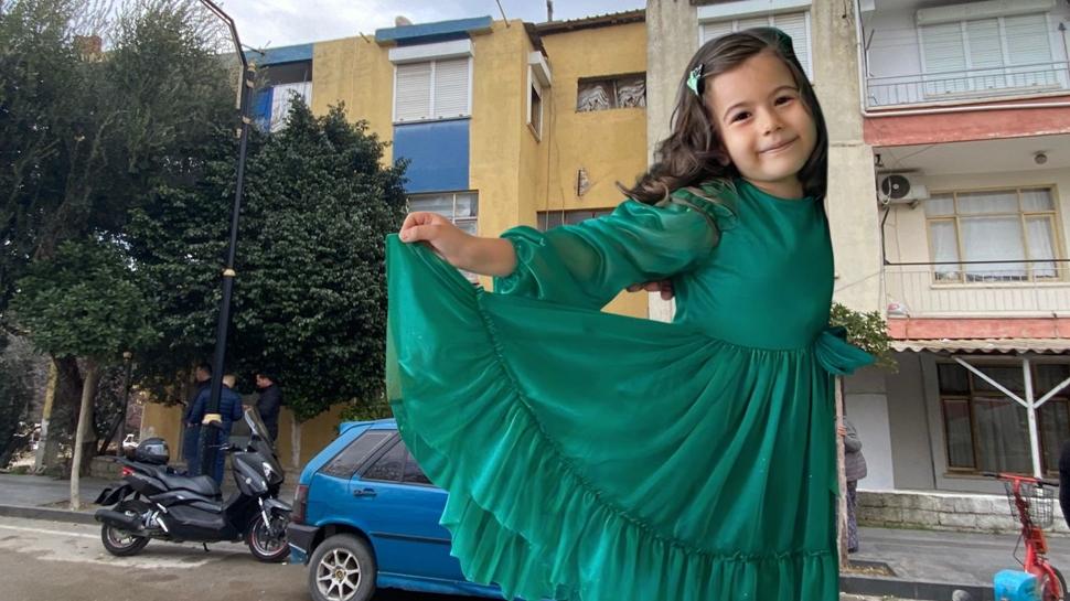 Antalya'da t�yler �rperten cinayet: Anne ve k�z� �l� bulundu