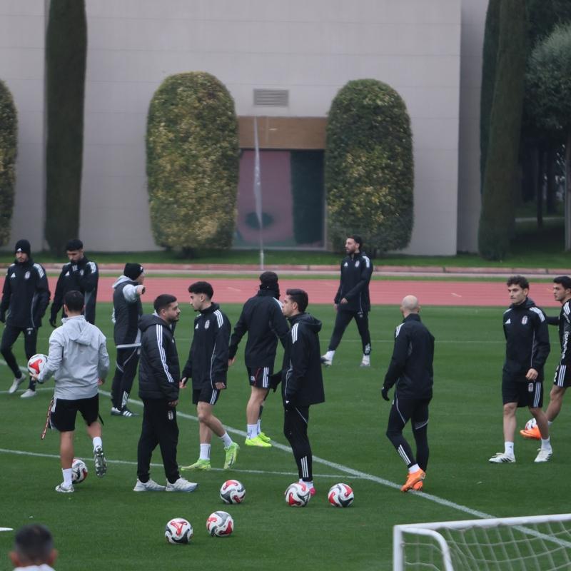 Be�ikta� Antalya'da �al��malara devam ediyor