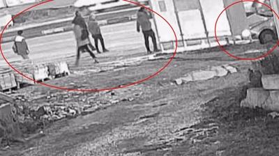 9 arac�n kar��t��� zincirleme kaza durakta bitti: �l�mden k�l pay� kurtuldular