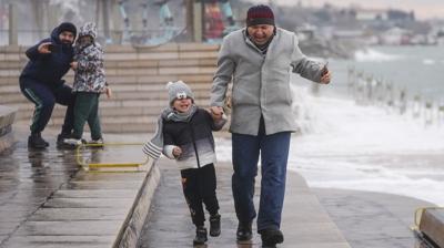 �stanbul'da lodos etkili oldu: Dev dalgalar metrelerce y�kseldi