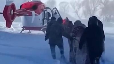 Nefes kesen kurtarma: Kar esaretindeki hamile kad�n i�in zamanla yar��