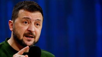 Zelenski duyurdu: Rusya 1000'e yak�n �HA ile sald�rd�