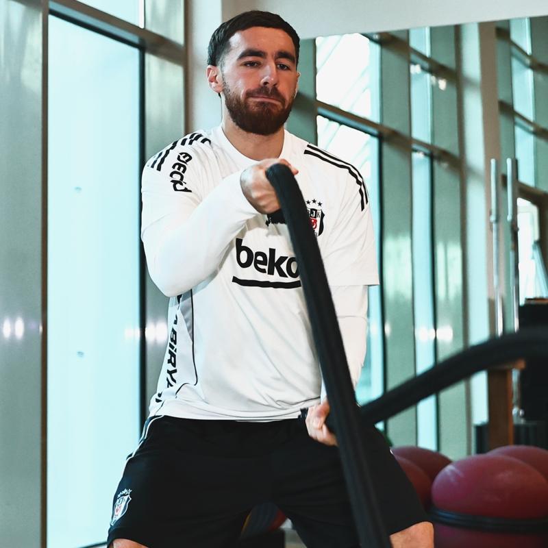 Be�ikta�'ta Antalya mesaisi s�r�yor