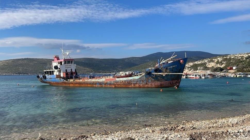 Sahilde asbestli gemi skandalı! Sahipleri hakkında işlem başlatıldı