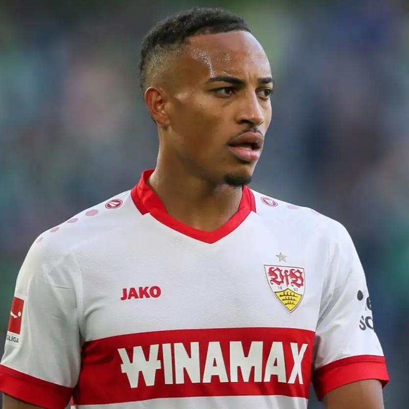 Stuttgart, Jamie Leweling i�in gelen dev teklifi reddetti