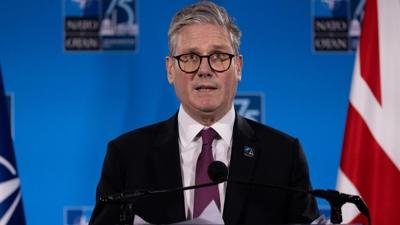 �ngiltere Ba�bakan� Starmer'dan Danimarka'ya 