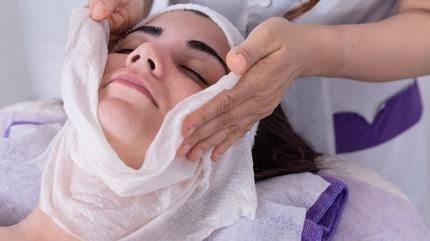 Buhar�n y�ze 7 faydas�: Buhar cilt lekelerini yok eder mi?