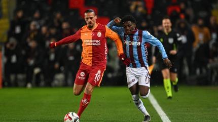 Galatasaray-Trabzonspor derbisinde trib�nler bo� kald�