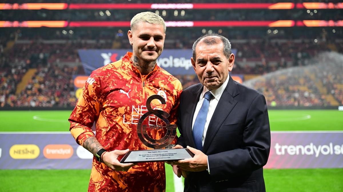 Galatasaray Ba�kan� Mauro Icardi Trabzonspor ma�� foto�raflar� resimleri