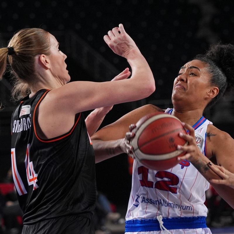 �BK Mersin, kupada yar� finale y�kseldi