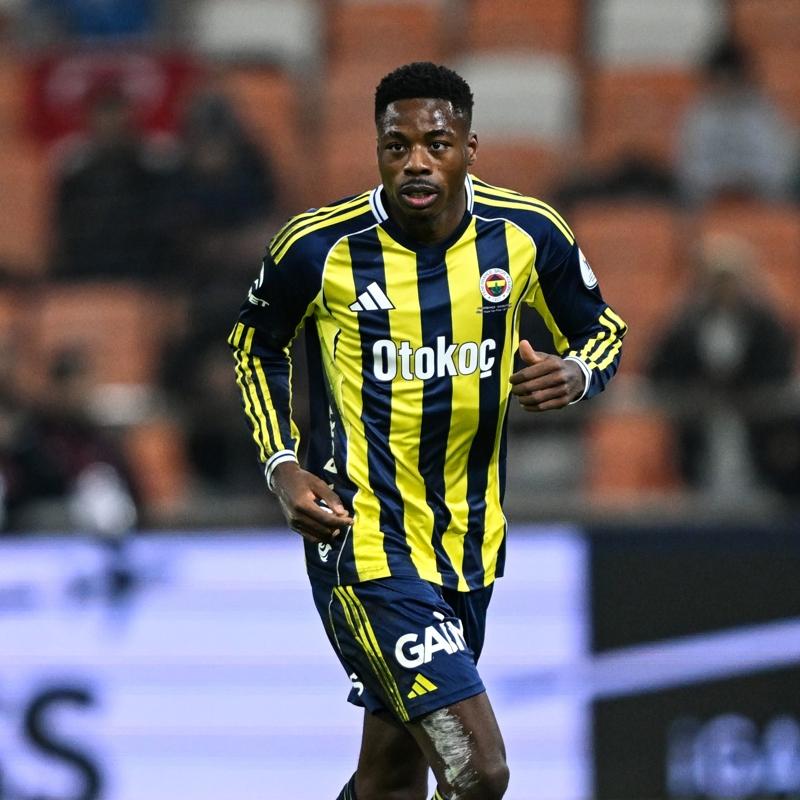 �lk ma��nda y�ld�zla�t�! Musaba'dan iki asist 