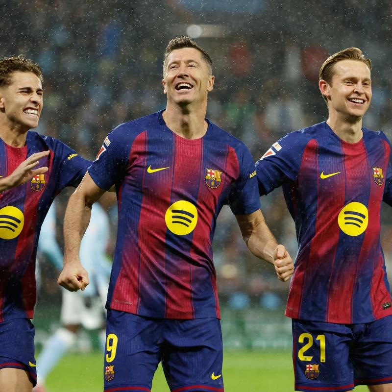 Lewandowski, Barcelona'da kal�yor