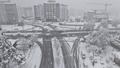 57 y�l sonra bir ilk: Kahramanmara�'ta termometreler buz tuttu