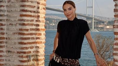 Ebru �all� y�llara meydan okuyor... Formunun s�rr� buymu�!