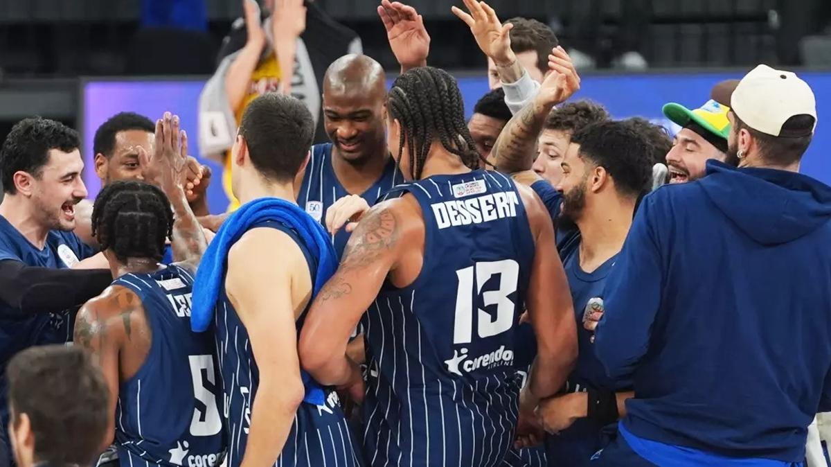 Anadolu Efes EuroLeague Paris Basketbolu foto�raflar� resimleri