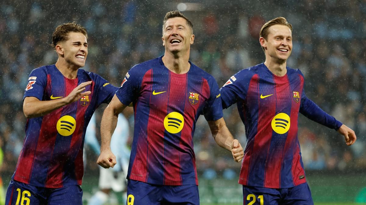 Lewandowski Barcelona Transfer foto�raflar� resimleri