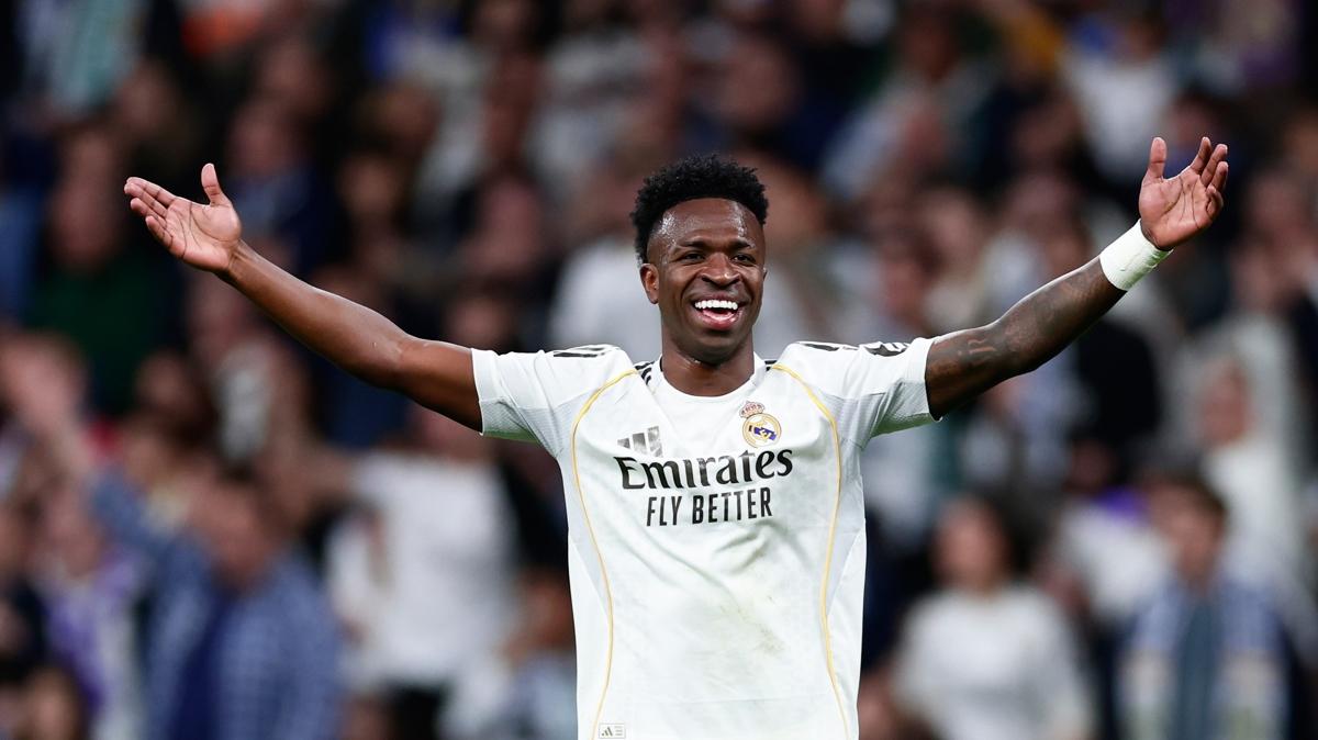 Vinicius Junior Real Madrid tepki foto�raflar� resimleri
