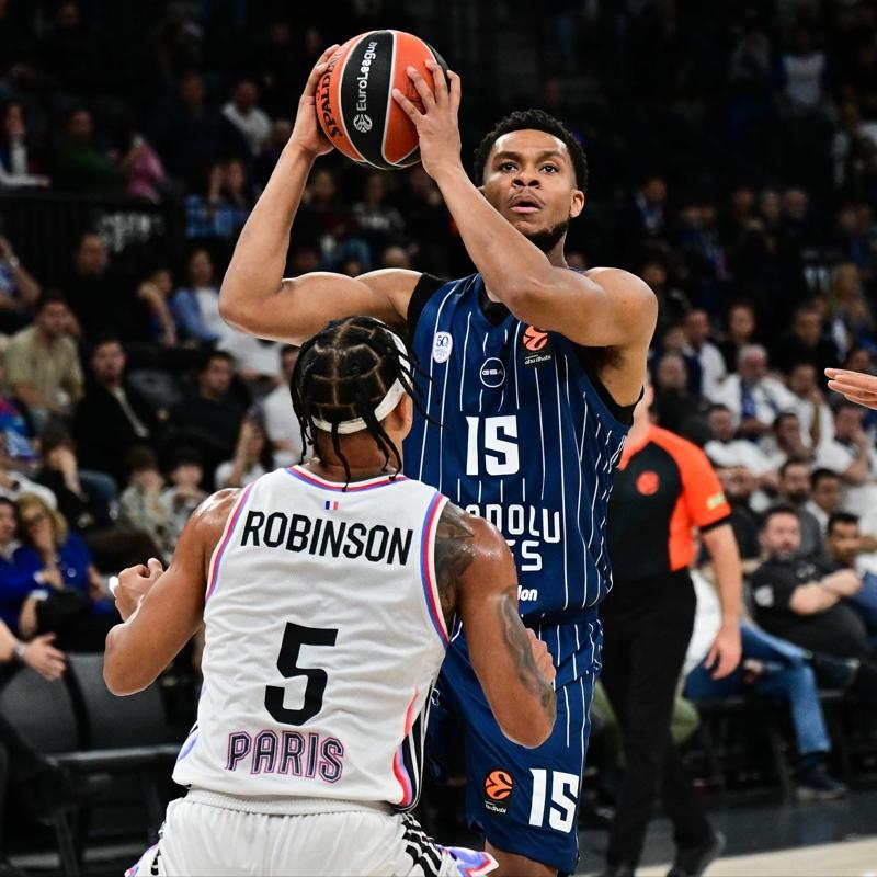 Anadolu Efes'te k�t� gidi� devam ediyor