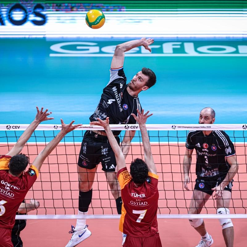 Galatasaray, Halkbank kar��s�nda kay�p