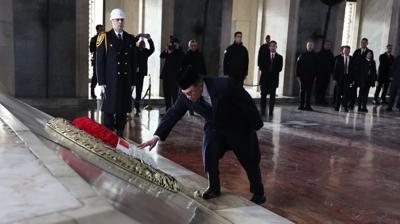 Anıtkabir'i ziyaret etti: Başbakan İbrahim Ankara'da