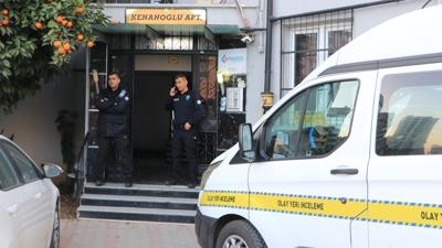 Evi alamad� cinnet getirdi