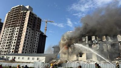 �stanbul'da in�aat alan�nda ��kan yang�n s�nd�r�ld�