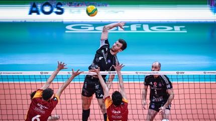 Galatasaray, Halkbank kar��s�nda kay�p