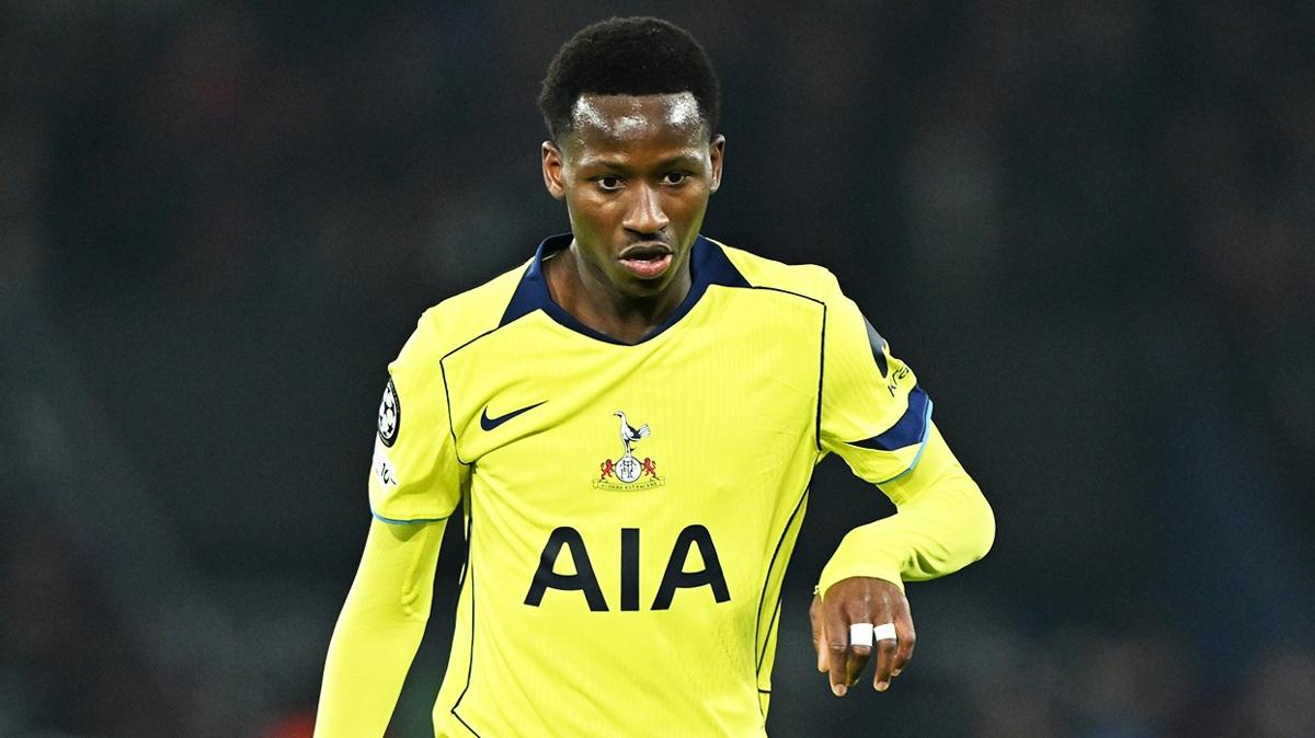 Pape Matar Sarr Galatasaray Transfer foto�raflar� resimleri