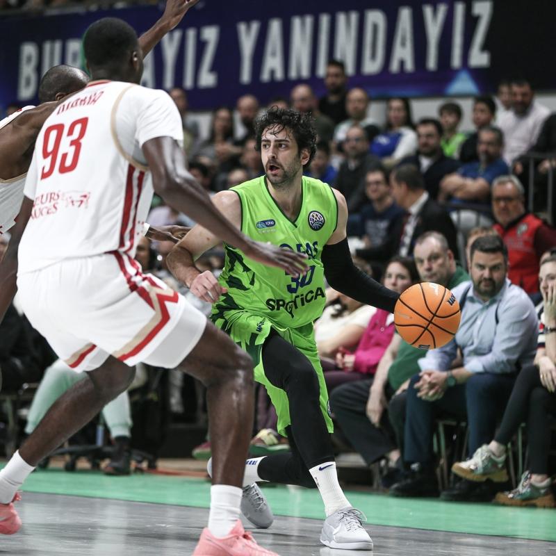 TOFA�, Cholet Basket kar��s�nda avantaj� ald�