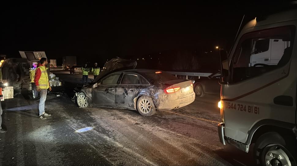 Anadolu Otoyolu'nda feci kaza: 1 ölü, 3 yaralı
