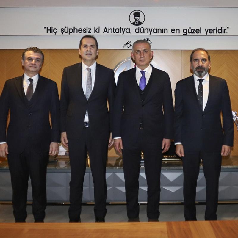 �brahim Hac�osmano�lu, Antalyaspor'u ziyaret etti