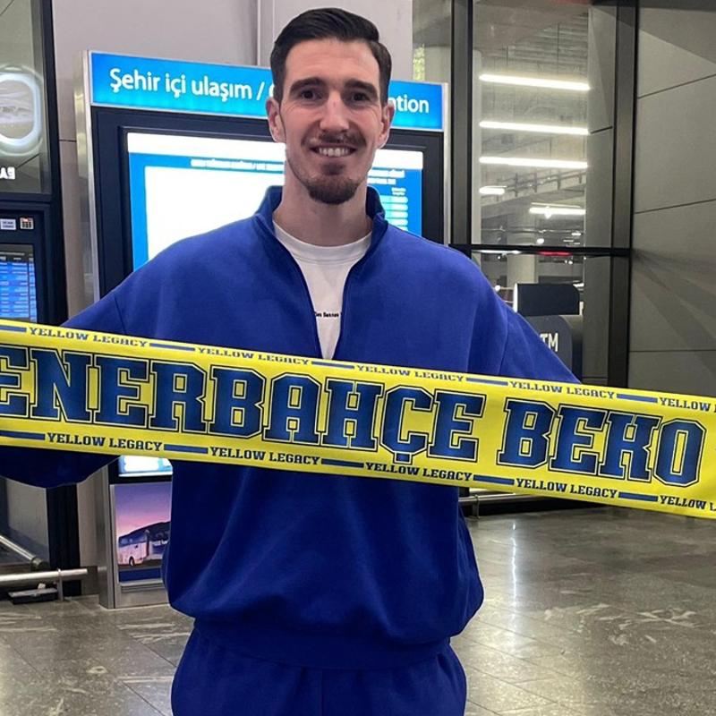 Nando De Colo, �stanbul'da!
