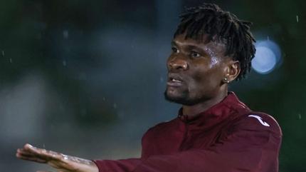 Chibuike Nwaiwu, Trabzonspor'da ilk antrenman�na ��kt�