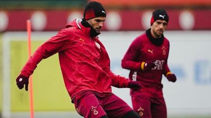 Galatasaray'da Fenerbah�e ma��n�n mesaisi s�r�yor