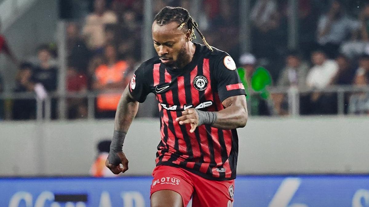 Emeka Friday Eze �orum fk transfer sar�yer foto�raflar� resimleri