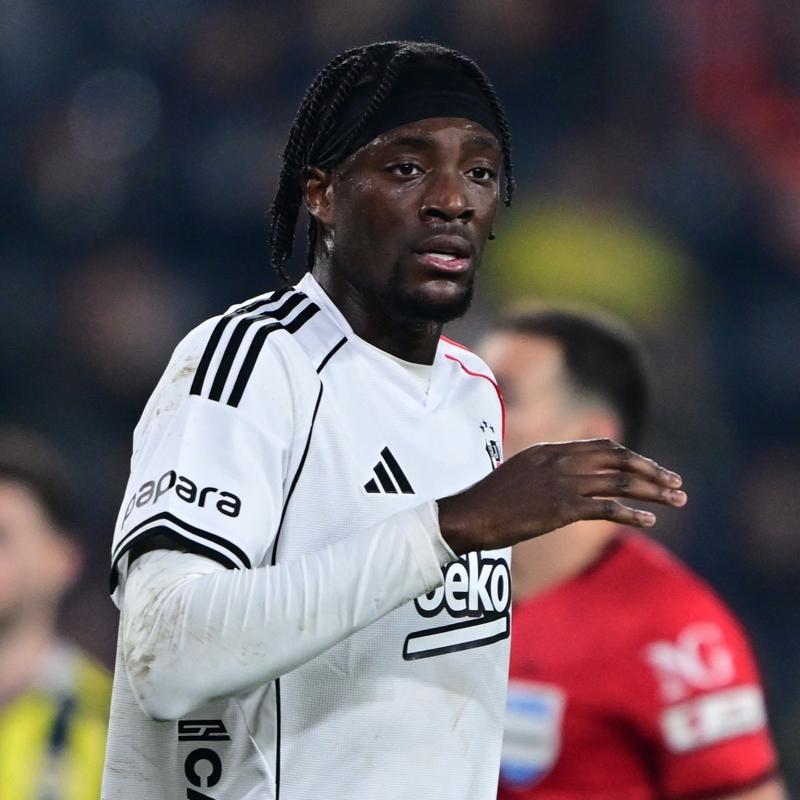 Be�ikta�'tan Tammy Abraham a��klamas�! '�zin alarak kamptan ayr�ld�'