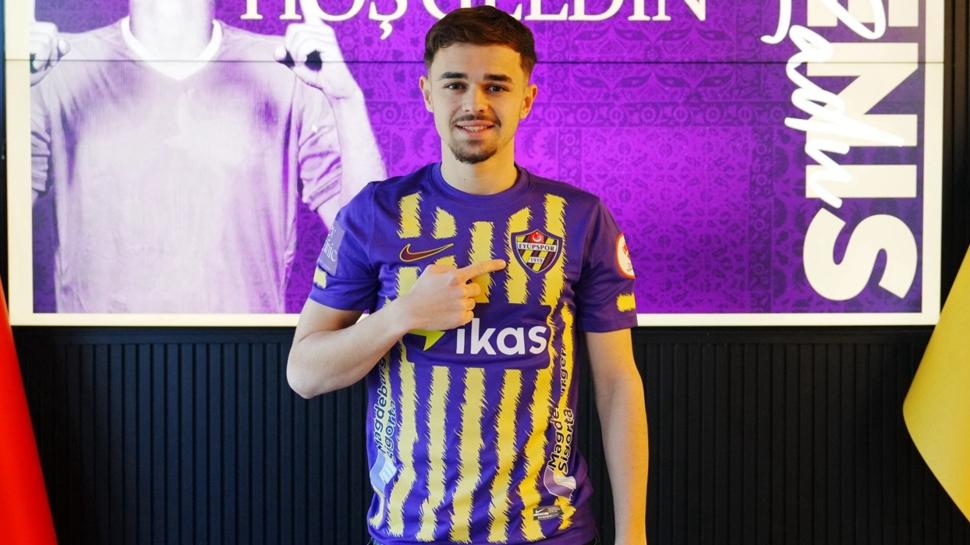 Eyüpspor'a Rumen sağ bek!