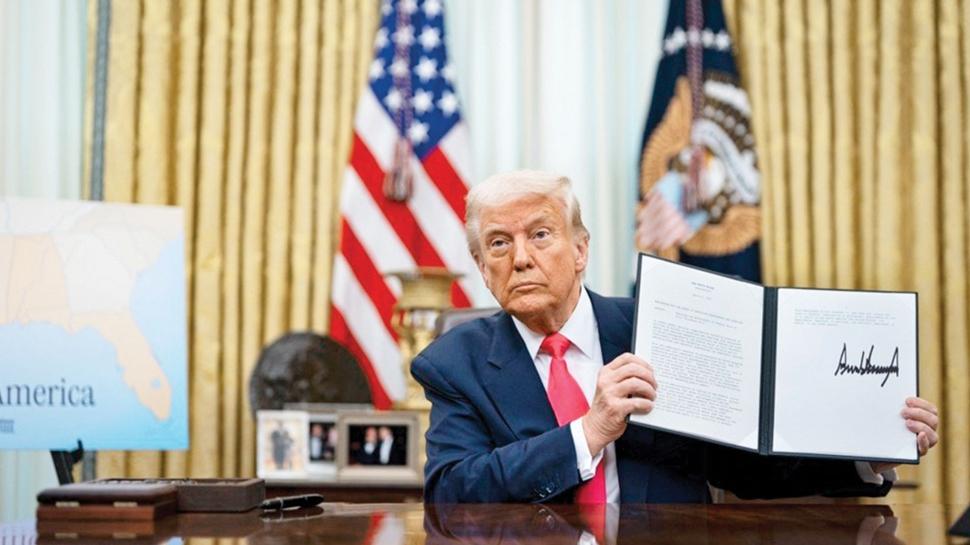 Trump Amerika'y� d�nyadan �ekiyor