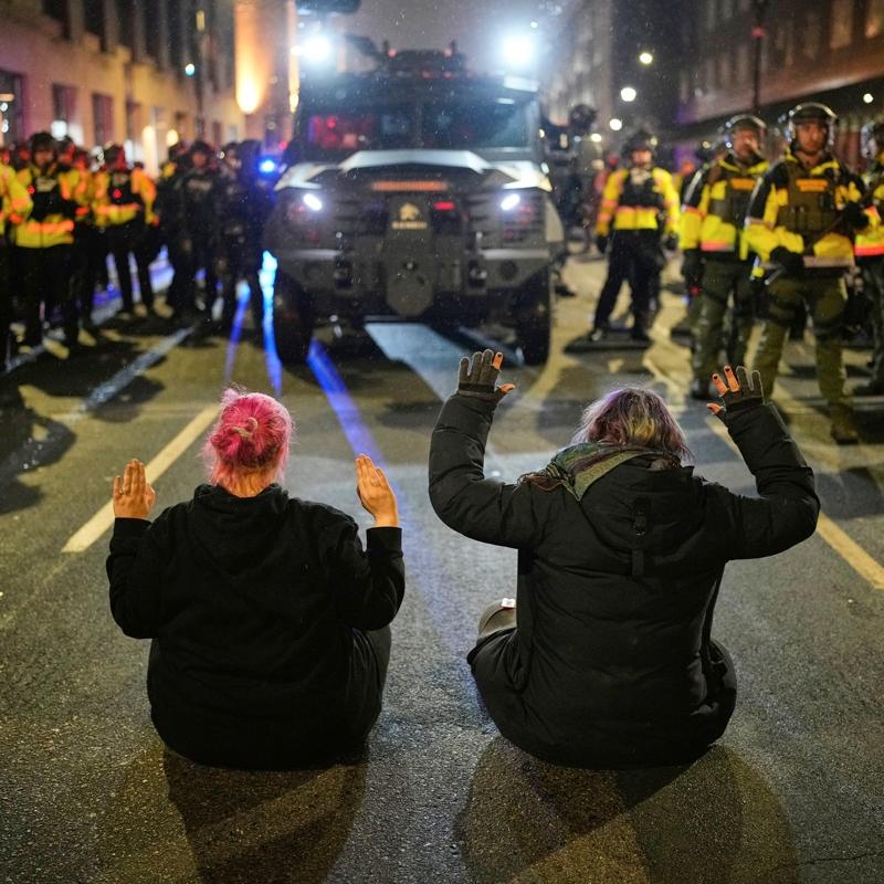 ABD'de ICE protestolar� b�y�yor: 30'dan fazla g�sterici g�zalt�na al�nd�