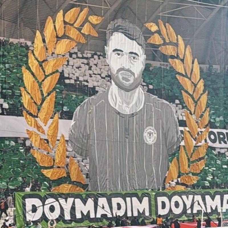 Ahmet �al�k vefat�n�n 4. y�l�nda an�l�yor